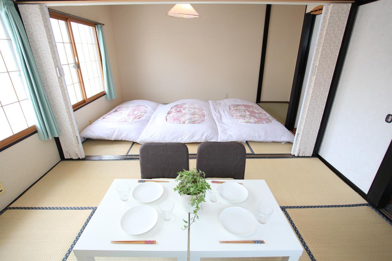 Fujiyama Base Bed & Breakfast Фуджийошида Екстериор снимка