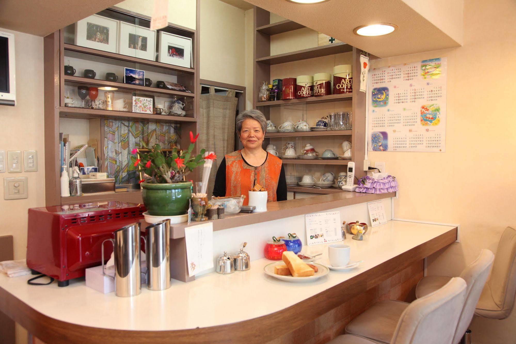 Fujiyama Base Bed & Breakfast Фуджийошида Екстериор снимка